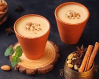 Badaam Doodh (Almond Milk)