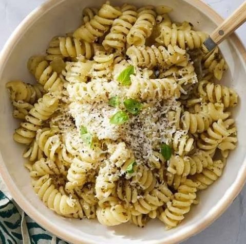 Pesto Pasta Recipe | Fresh Basil, Garlic & Olive Oil Italian Pasta