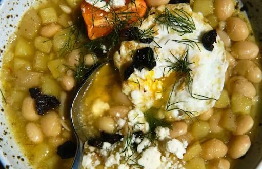 White Bean Soup with Garlic and Olive Oil