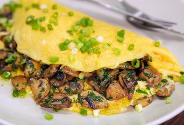 Mushroom Omelette Recipe | Fluffy, Savory & Easy Breakfast