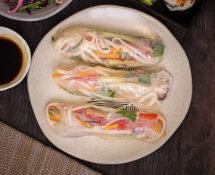 Capsicum & onion stir-fry spring rolls