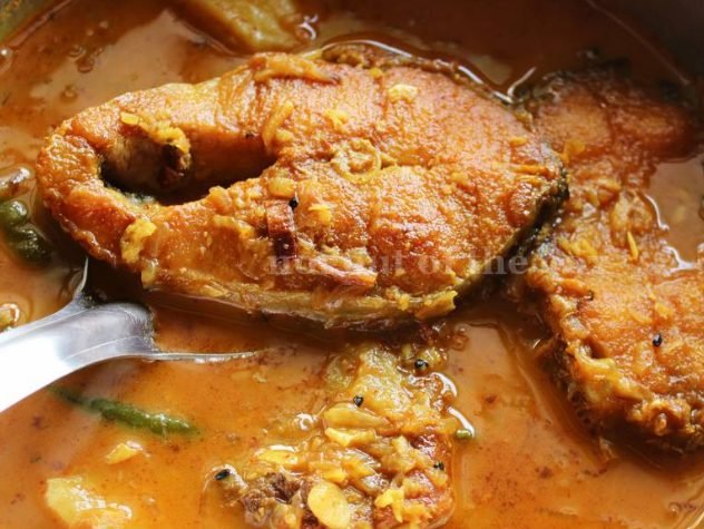 Macher Jhol (Fish Curry Soup)