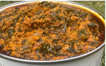 Ghanaian Kontomire Stew Recipe | Traditional Cocoyam Leaf Stew