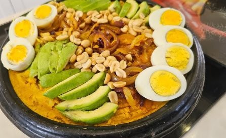 Ghanaian Eto Recipe | Traditional Mashed Plantain and Egg Dish
