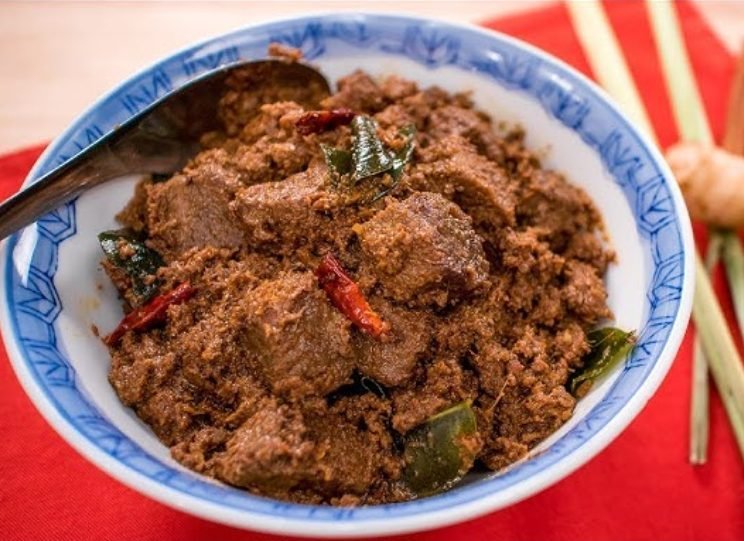 Authentic Indonesian Beef Rendang Recipe | Traditional Indonesian Coconut Beef Curry