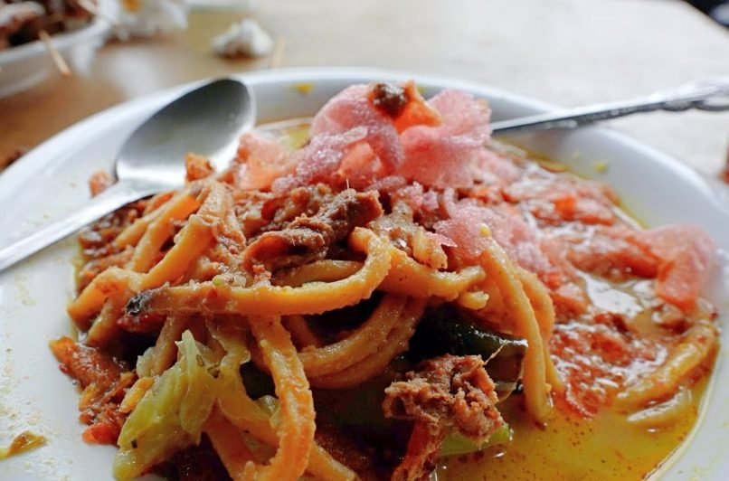 Indonesian Lontong Recipe | Authentic Compressed Rice Cakes