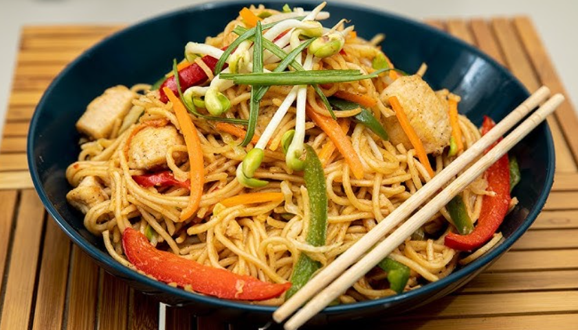 Chicken Hakka Noodles Recipe | Indo-Chinese Stir-Fried Chicken Noodles