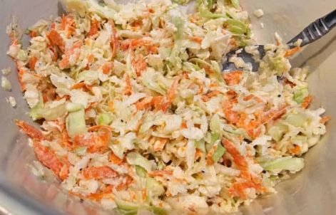 Classic Creamy Coleslaw